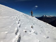 27 La neve aumenta man mano si sale